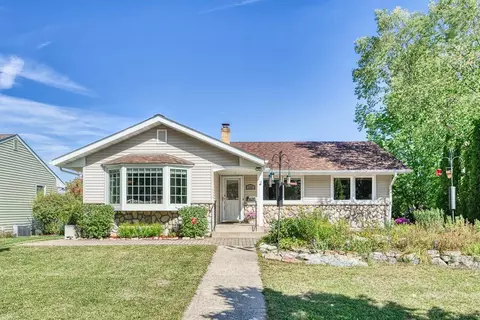 1881 Munster Ave, Saint Paul, MN 55116