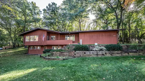 15299 Highland Trl, Minnetonka, MN 55345