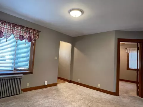707 9th St SE, Austin, MN 55912 photo 2