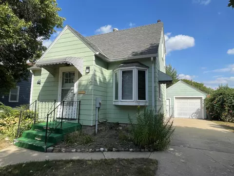 707 9th St SE, Austin, MN 55912