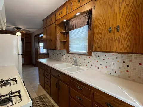 707 9th St SE, Austin, MN 55912 photo 6
