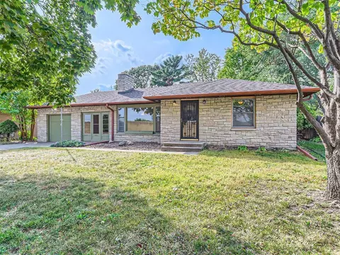 6035 Lyndale Ave N, Brooklyn Center, MN 55430