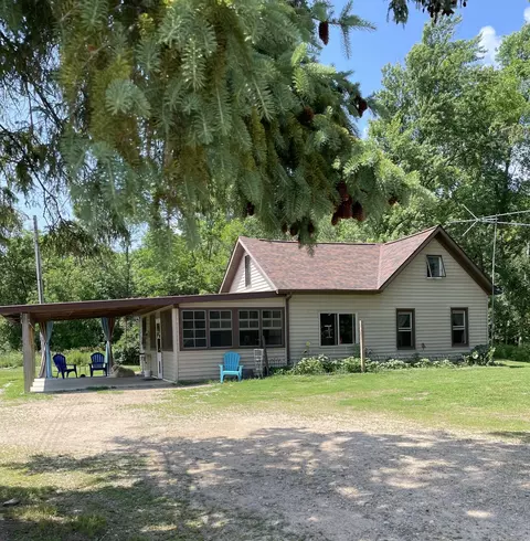 38281 Scenic Hwy, Bovey, MN 55709