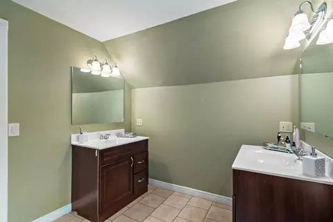 105 4th Ave SW, Faribault, MN 55021 photo 23