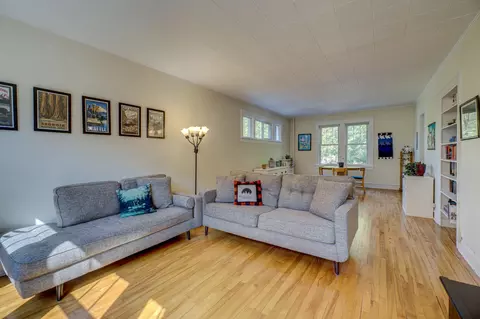 123 Lexington Pkwy S #3, Saint Paul, MN 55105