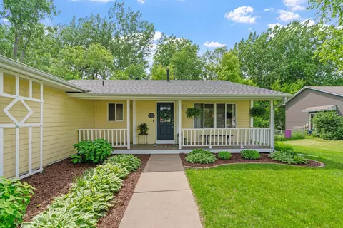 1818 Houle Cir, Centerville, MN 55038 photo 2