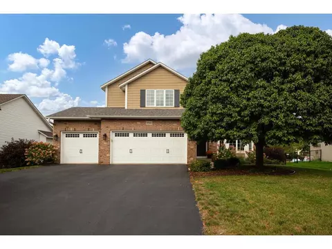 17344 Wexford Dr, Eden Prairie, MN 55347