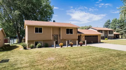 217 Hilldale Ct NW, Byron, MN 55920