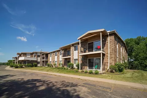 8045 Xerxes Ave S #101, Bloomington, MN 55431