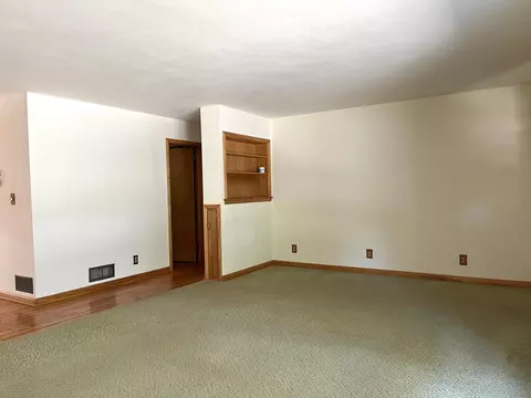 1605 6th Ave, Windom, MN 56101 photo 6