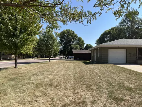 1605 6th Ave, Windom, MN 56101 photo 34
