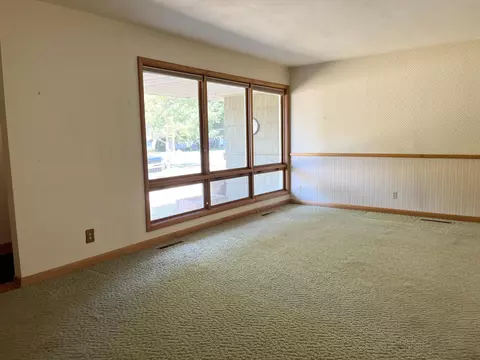 1605 6th Ave, Windom, MN 56101 photo 4