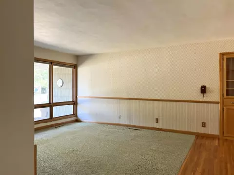 1605 6th Ave, Windom, MN 56101 photo 5
