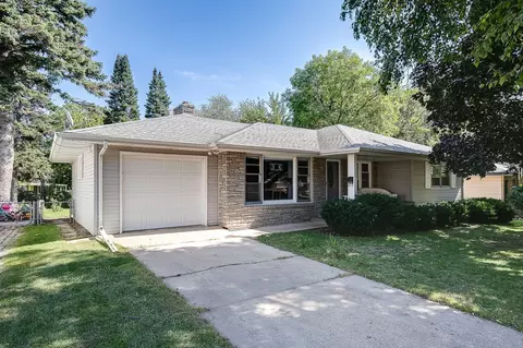 1312 Smith Ave S, West Saint Paul, MN 55118
