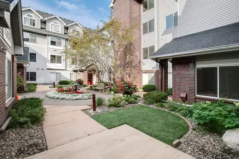 7420 Edinborough Way #6103, Edina, MN 55435