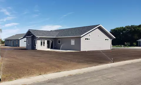 1001 8th Ave NE, Perham, MN 56573 photo 2