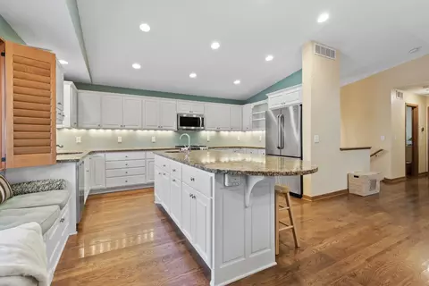 14617 Hanover Ln, Apple Valley, MN 55124