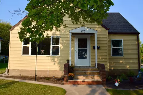 423 State Ave N, Thief River Falls, MN 56701