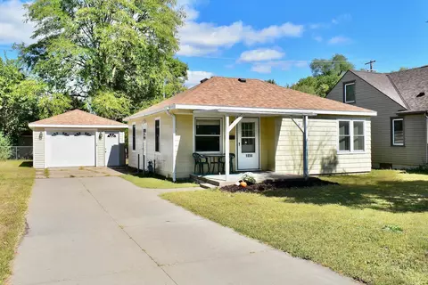1856 W 5th St, Winona, MN 55987