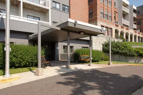 311 Pleasant Ave #302, Saint Paul, MN 55102