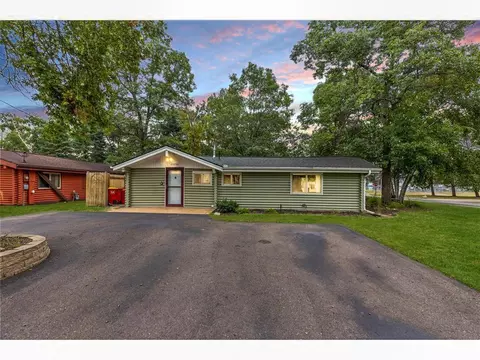 29796 Canary Ln, Breezy Point, MN 56472