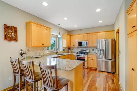 11013 Bluestem Pl, Champlin, MN 55316 photo 3