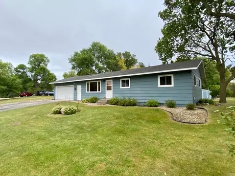2211 Lake Victoria SE, Alexandria, MN 56308
