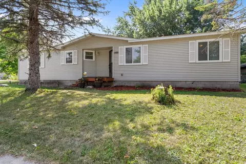 1983 Cardinal Dr, Centerville, MN 55038 photo 2