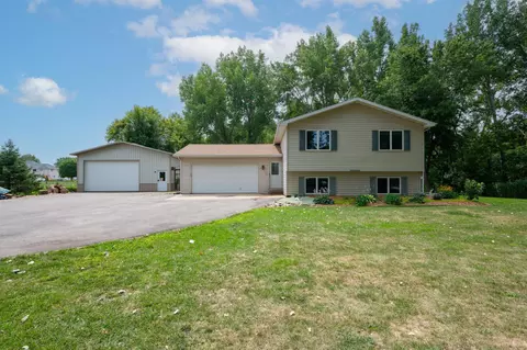 507 2nd St NE, Dodge Center, MN 55927