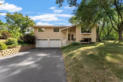 8661 Red Oak Dr, Eden Prairie, MN 55347