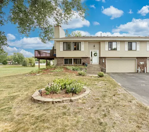 586 98th Ave NE, Blaine, MN 55434