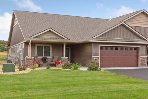 3568 Newcastle Dr, River Falls, WI 54022