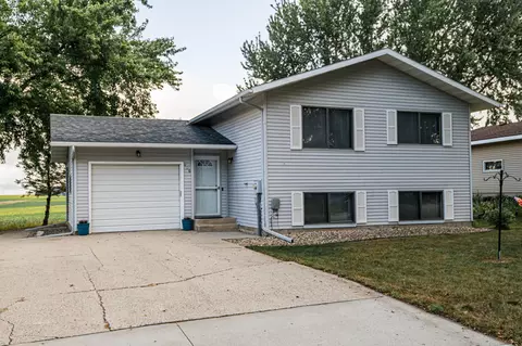 408 5th St NE, Hayfield, MN 55940