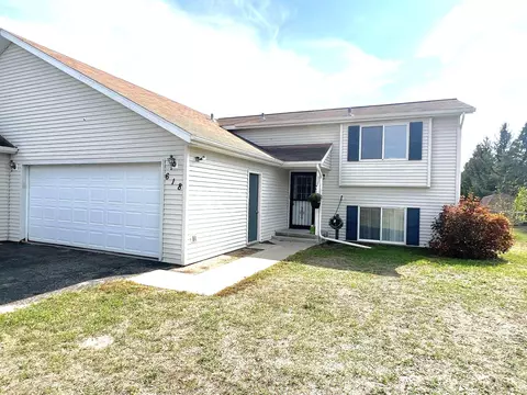 618 8th St W, Park Rapids, MN 56470