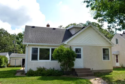 1586 Atlantic St, Saint Paul, MN 55106