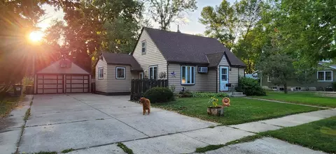 318 S Armstrong Ave, Litchfield, MN 55355