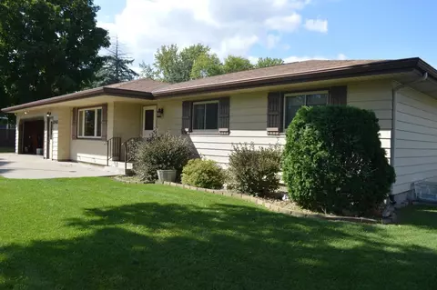 1045 Borgert Ave, Saint Cloud, MN 56303