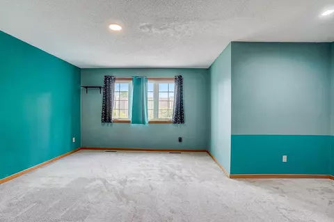 4092 Meadowlark Curv, Eagan, MN 55122 photo 22