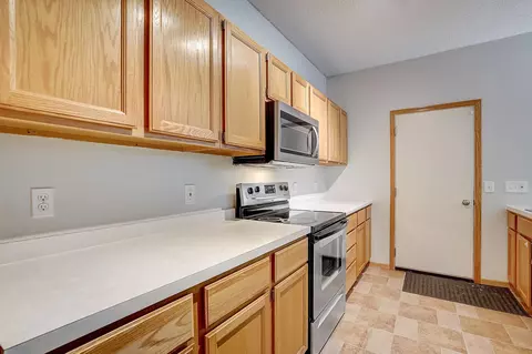 4092 Meadowlark Curv, Eagan, MN 55122 photo 12