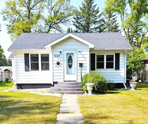 623 E Johnson Ave, Warren, MN 56762 photo 9
