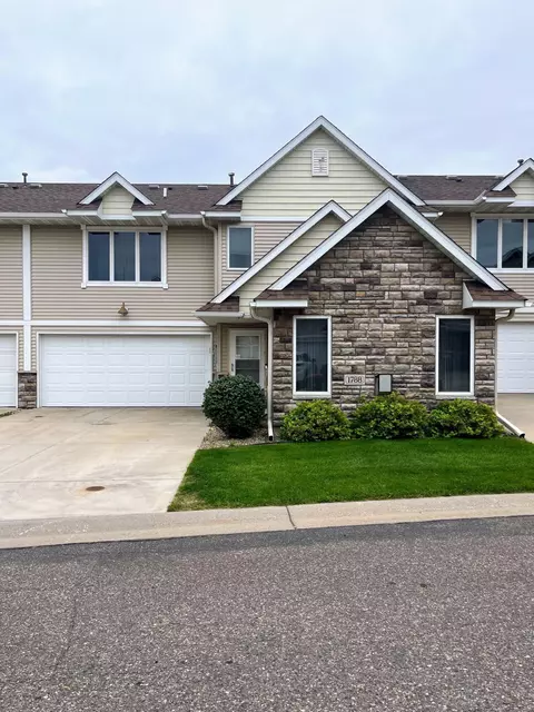 1788 13th St W, Hastings, MN 55033