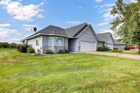 39315 Wild Rose Ct, Sauk Centre, MN 56378