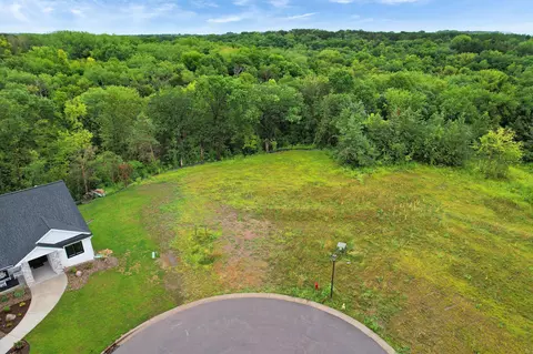 332 Linden Rd, Prescott, WI 54021