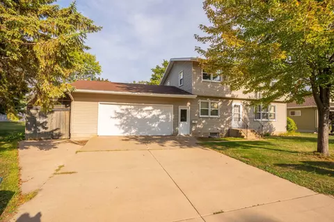 124 3rd Ave N, Waite Park, MN 56387