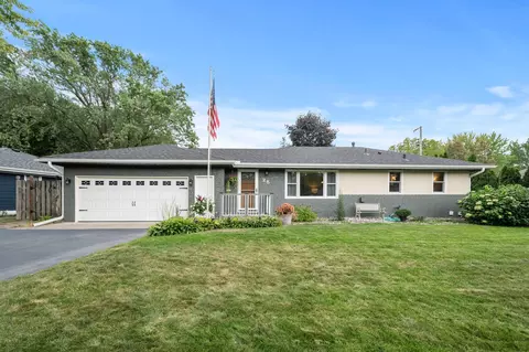 25 W 104th St, Bloomington, MN 55420