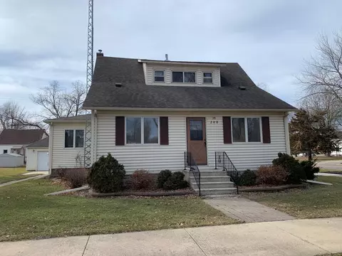 200 First Ave SE, Mapleton, MN 56065