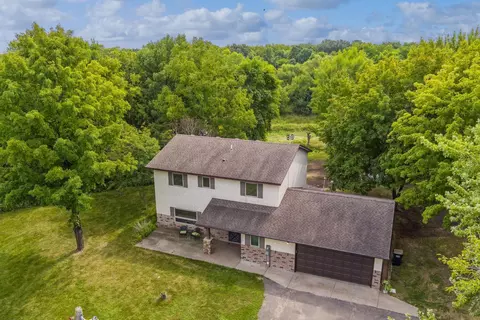979 145th St NW, Monticello, MN 55362