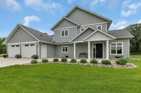 6490 Moonlight Ln, Sartell, MN 56377