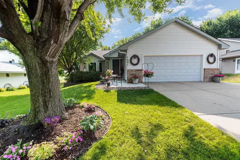 1001 Lexington Ave N, New Prague, MN 56071