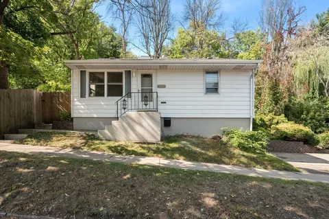 605 Earl St, Saint Paul, MN 55106